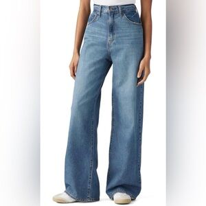Levi’s Cinch Baggy Jeans